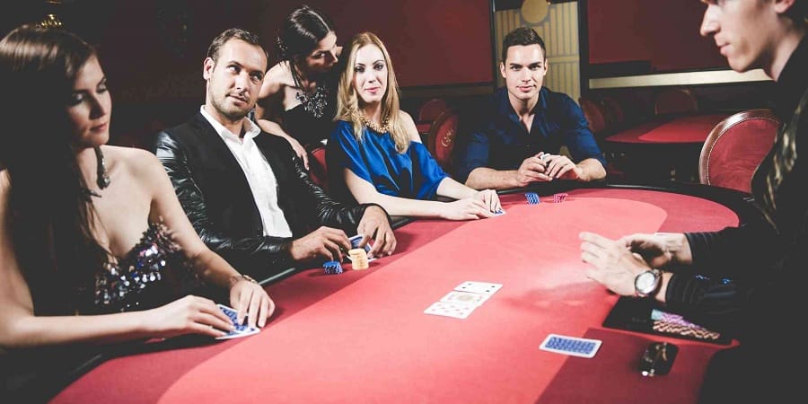 Kinh nghiệm chơi Poker xì tố chắc ăn 100% đến từ các cao thủ